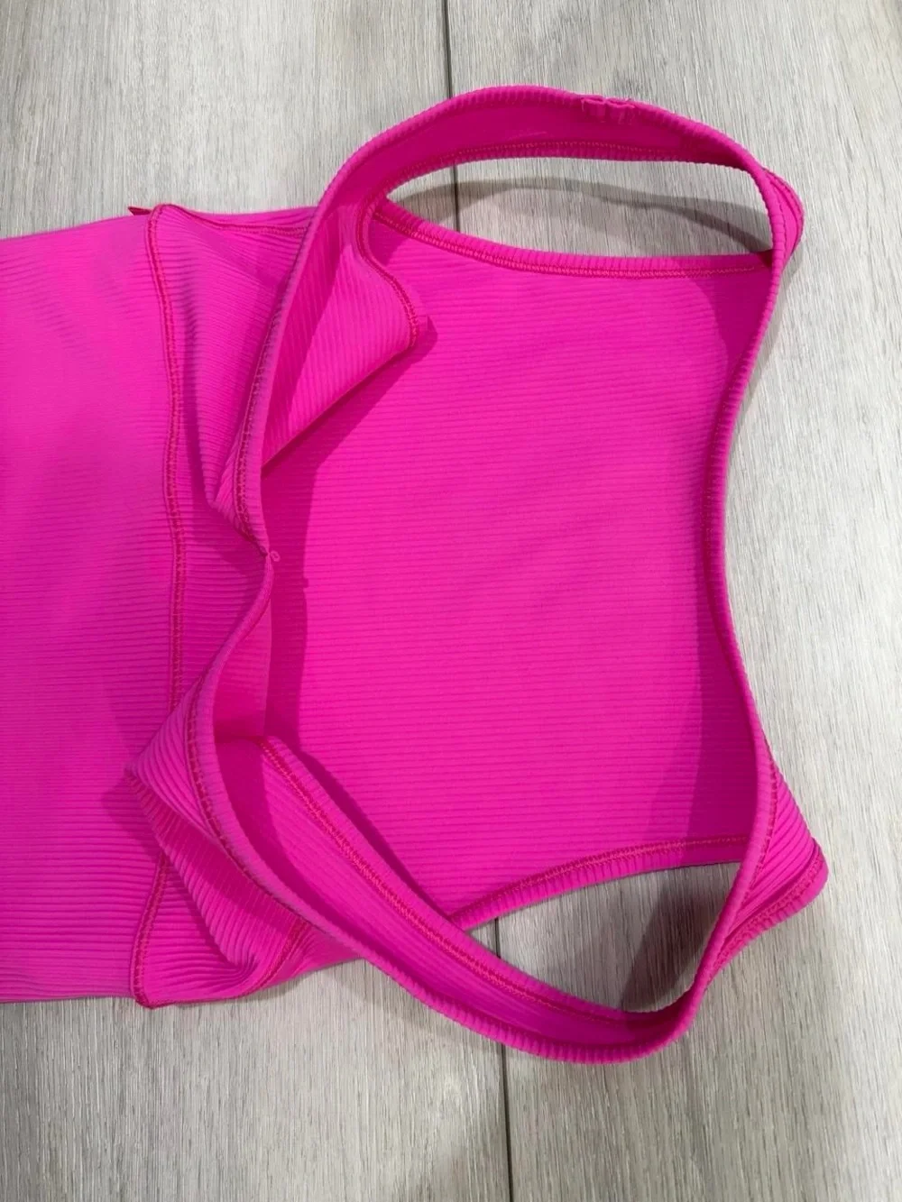 lululemon Power Pivot Ribbed Crop Tank Top in Pow Pink  — Size 4.